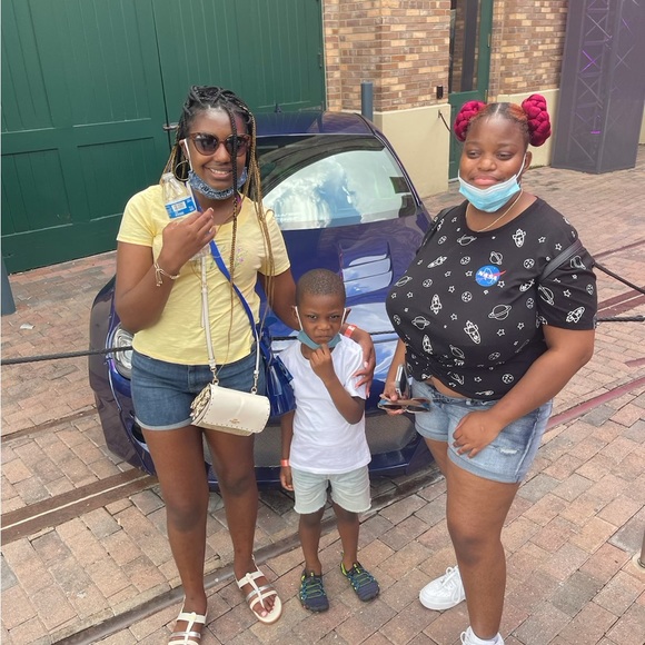 Meet your Posher, Kaylin - Picture 14 of 16